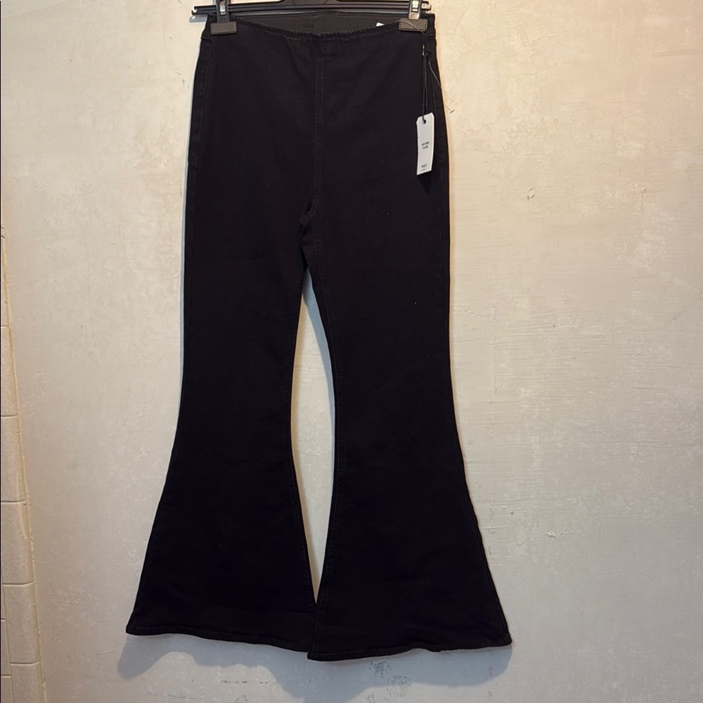 NWT Forever 21 Mid Rise Black Flared Jeans Size L